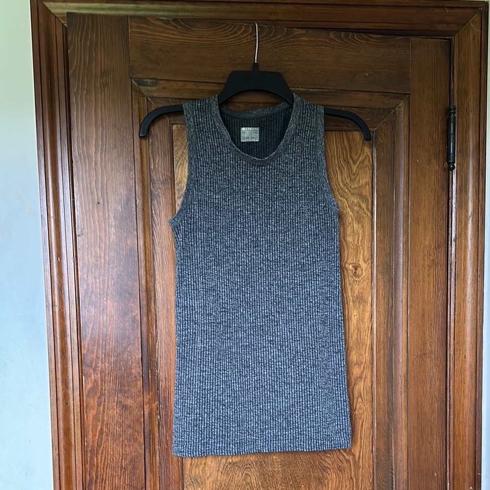 Athleta tank size Small EUC